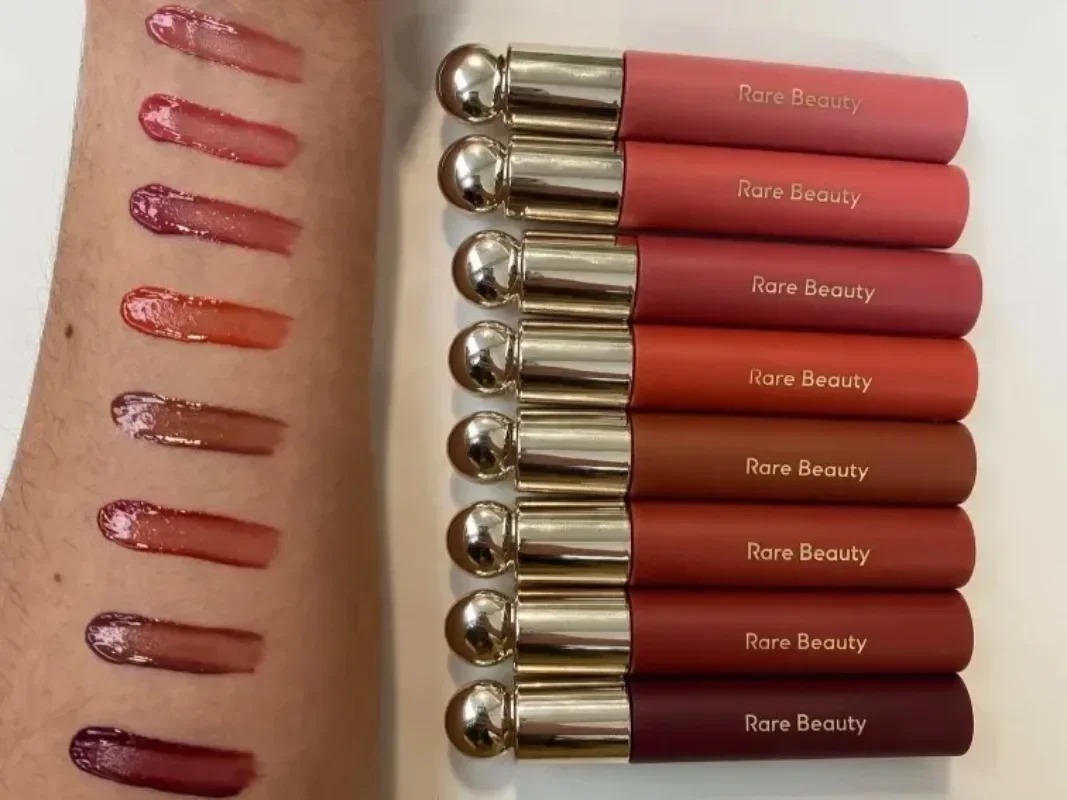 เรียร์บิวตี้ ลิปสติก ลิควิด บล - Rare Beauty Makeup Highlighter บทวิจารณ์และราคา