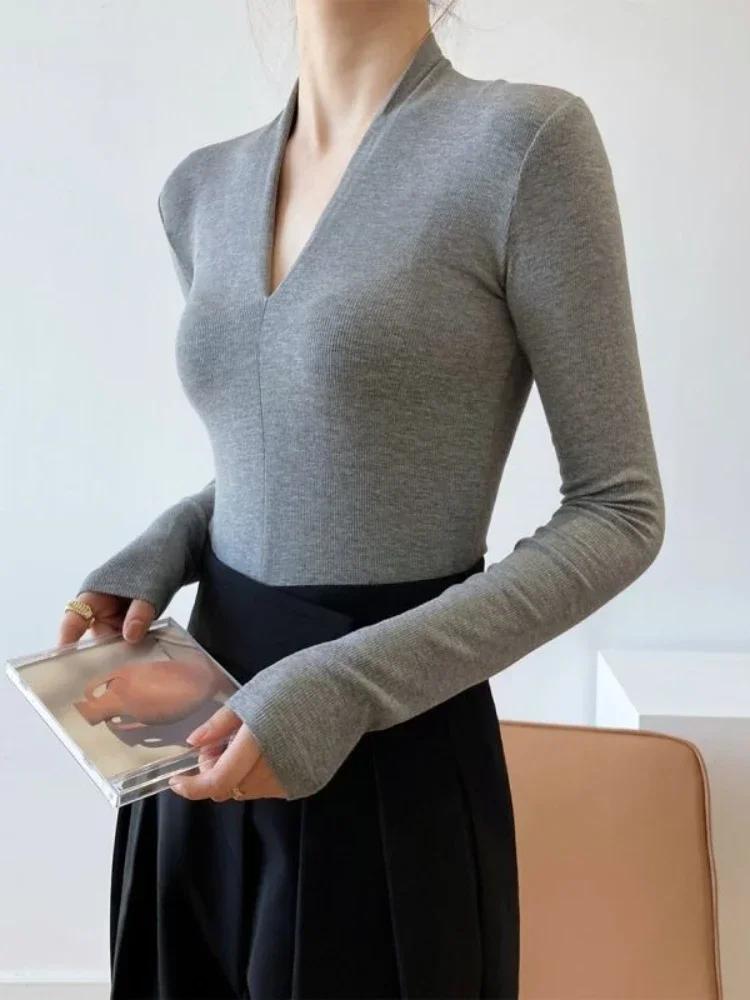 เสื้อเชิ้ตคอวีทรงเข้ารูป แขนยา - Beauty & Makeup Katia Di Paola บทวิจารณ์และราคา