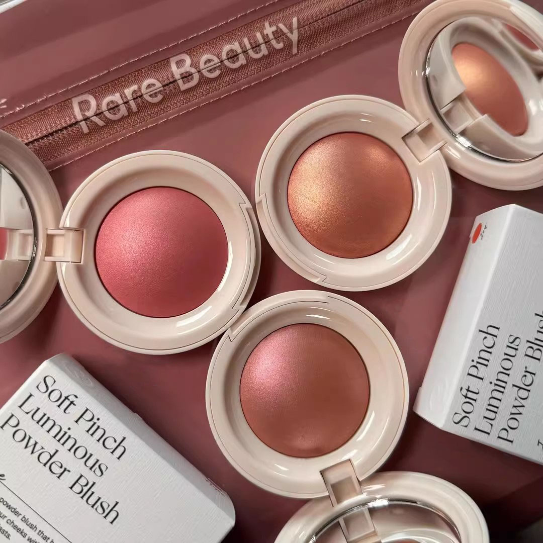 Rare Beauty Pinch Luminous Pow - Rare Beauty Makeup Highlighter บทวิจารณ์และราคา