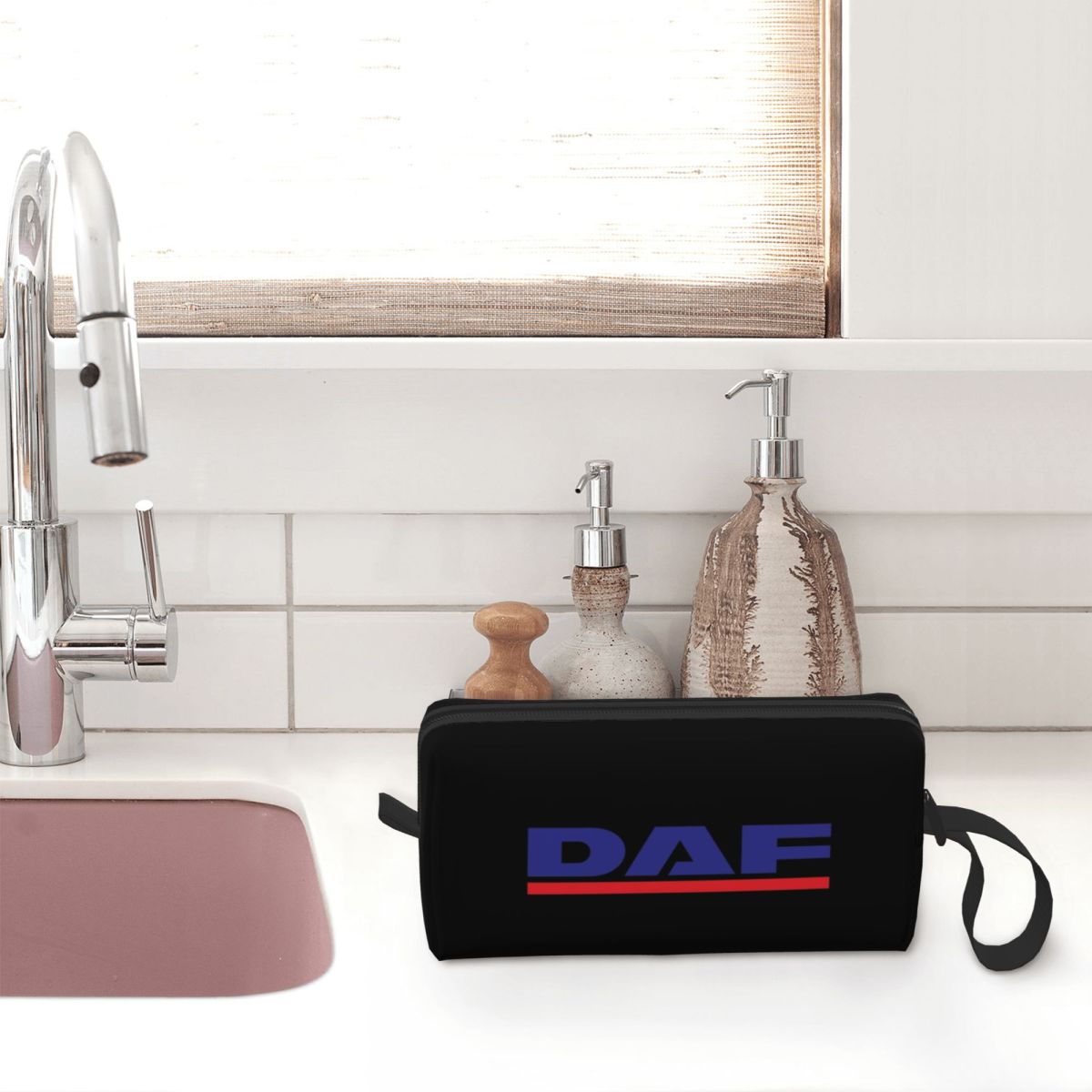 DAF Red Design Best Logo Makeu - Beauty Makeup Logo Design บทวิจารณ์และราคา