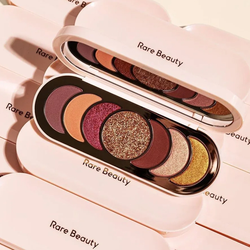 อายแชโดว์สุดหรู แผ่นอายแชโดว์ป - Rare Beauty Makeup Highlighter บทวิจารณ์และราคา