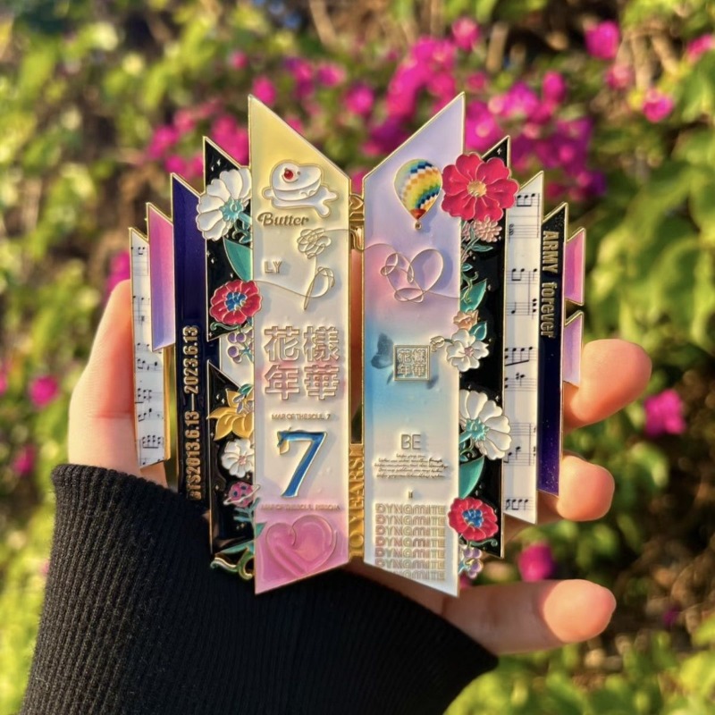 ตราโลหะ BT21 ฉลองครบรอบ 10 ปี  - Beauty Makeup Wholesale บทวิจารณ์และราคา